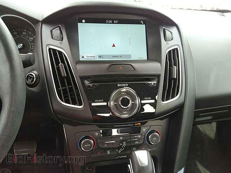 2017 Ford Focus - VIN: 1FADP3J22HL238270 - Фото 4