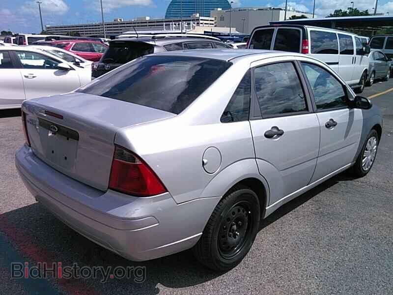 2007 Ford Focus - VIN: 1FAFP34N77W276234 - Фото 2