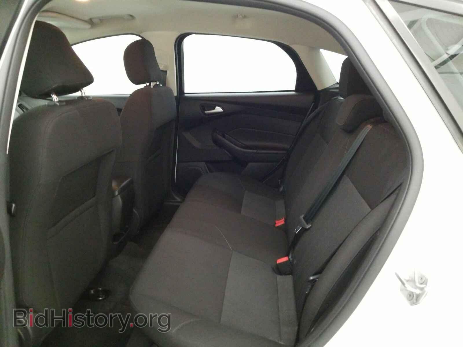 2016 Ford Focus - VIN: 1FADP3K25GL405783 - Photo 13