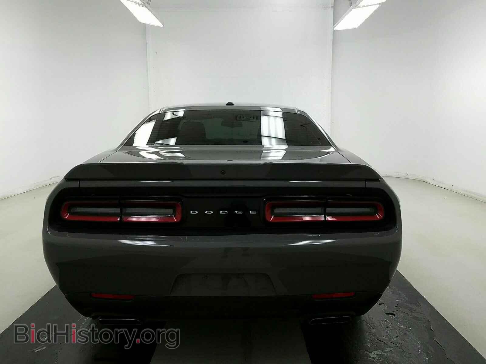 2018 Dodge Challenger - VIN: 2C3CDZBT2JH143210 - Фото 5