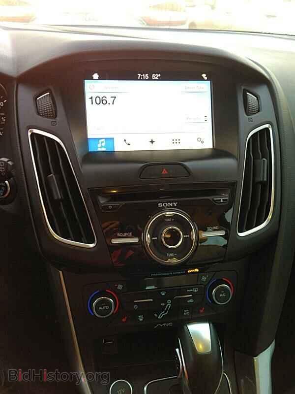 2017 Ford Focus - VIN: 1FADP3N26HL287949 - Фото 4