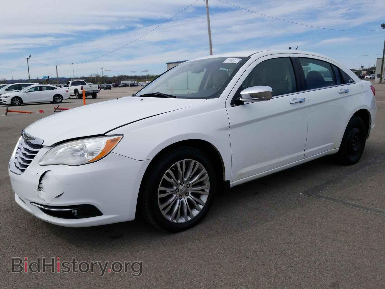 Фотография 1C3BC2FGXBN581131 - Chrysler 200 2011