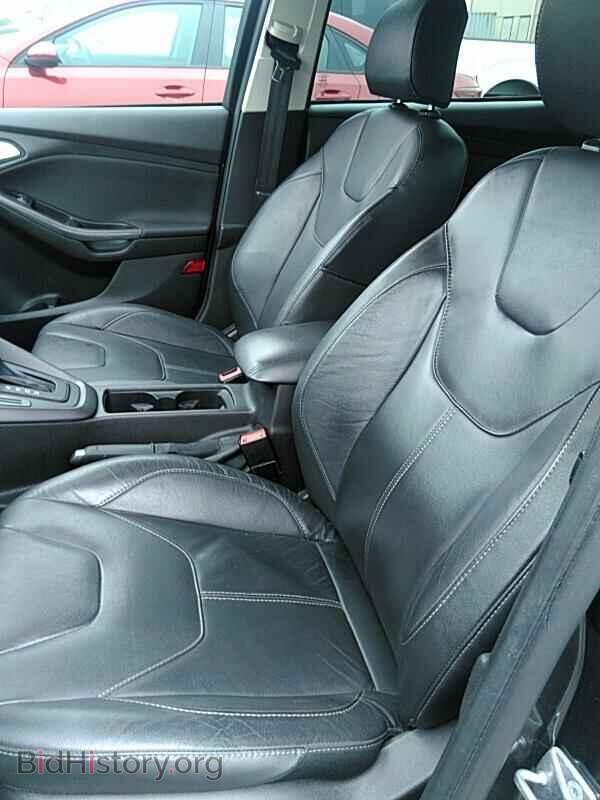 2016 Ford Focus - VIN: 1FADP3F22GL307952 - Фото 3