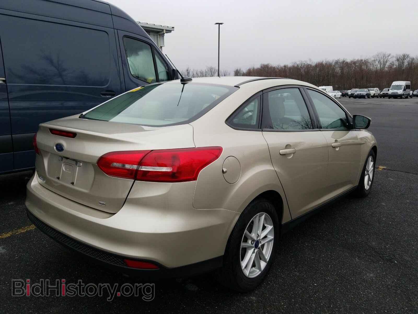 2017 Ford Focus - VIN: 1FADP3F29HL240445 - Фото 2