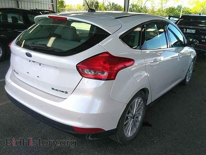 2017 Ford Focus - VIN: 1FADP3R42HL200110 - Фото 2