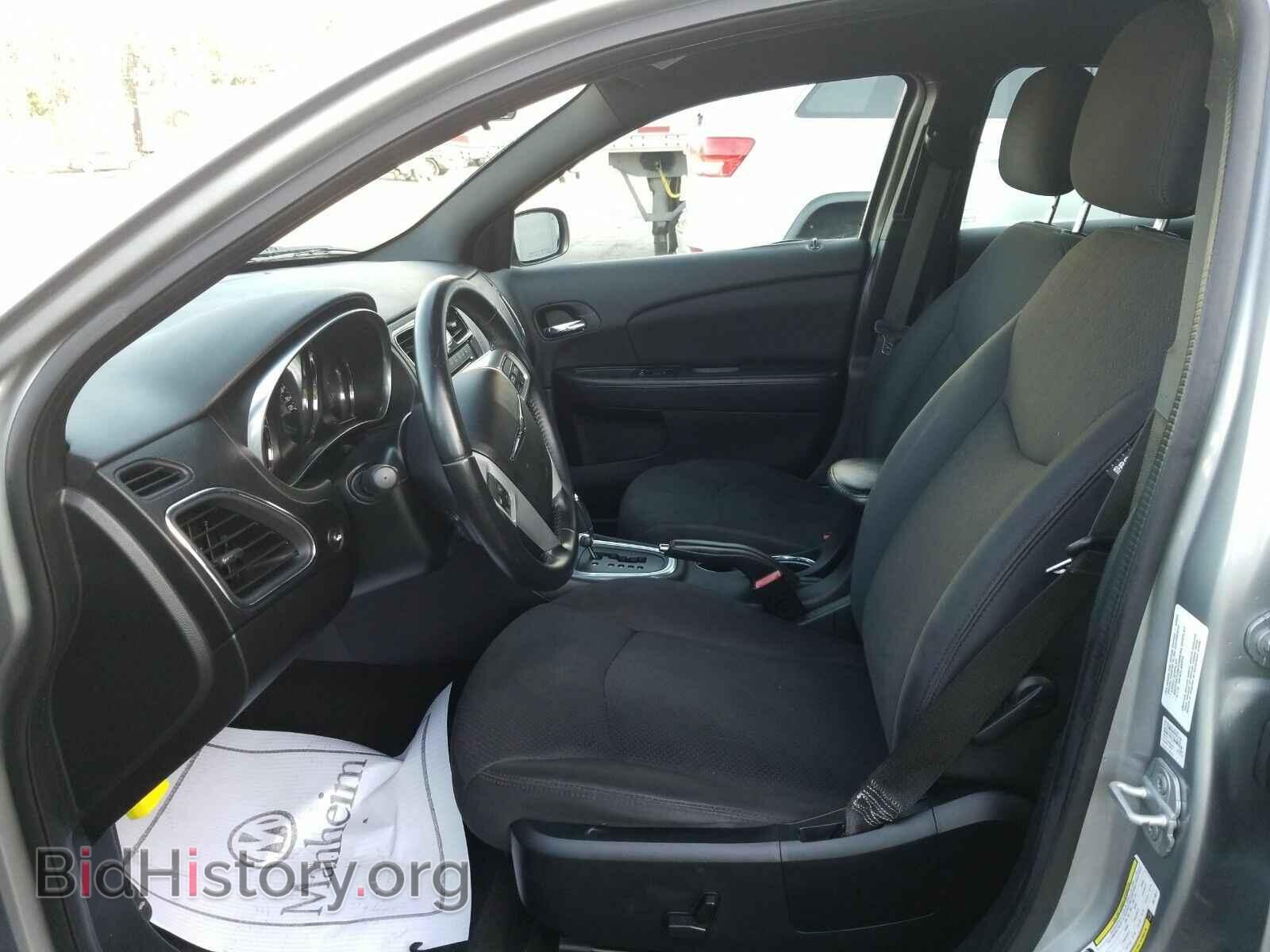 2013 Chrysler 200 - VIN: 1C3CCBBG2DN716812 - Фото 3