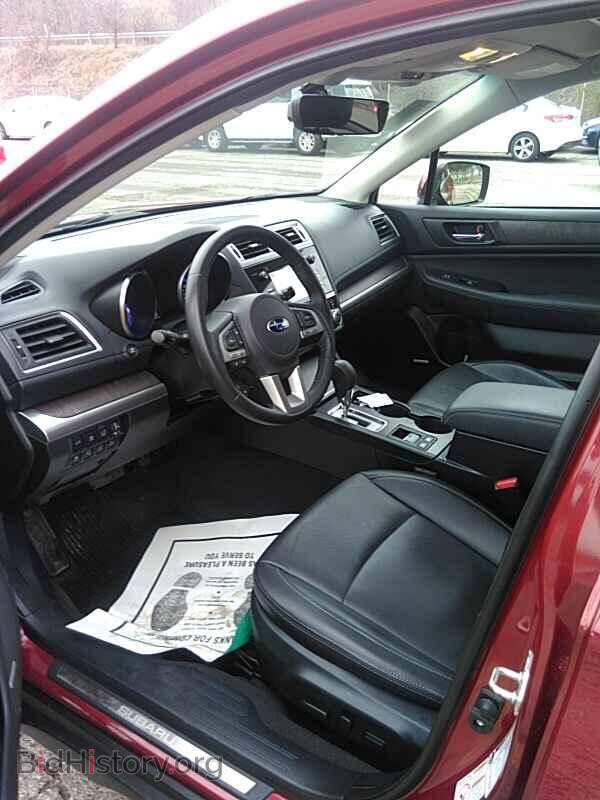 2017 Subaru Outback - VIN: 4S4BSANC2H3336282 - Фото 3
