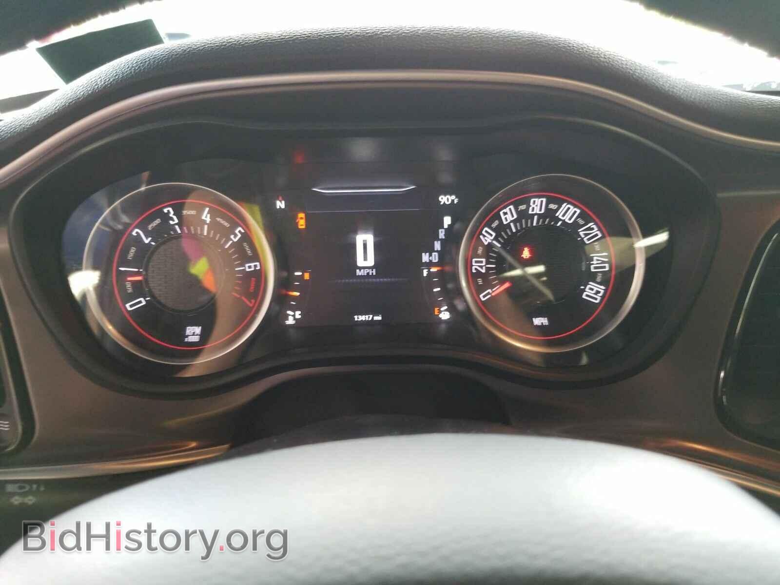 2019 Dodge Challenger - VIN: 2C3CDZAG0KH723612 - Photo 5
