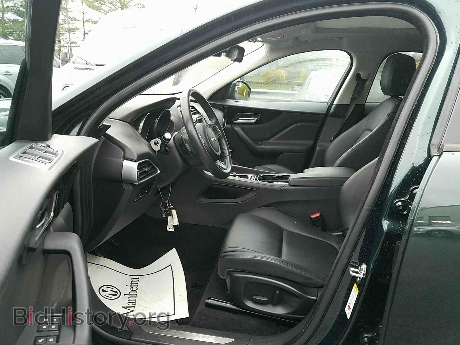 2017 Jaguar F-PACE - VIN: SADCJ2BV7HA498822 - Фото 3