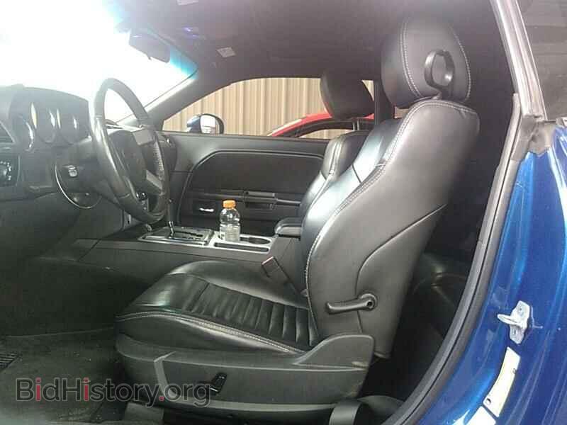 2010 Dodge Challenger - VIN: 2B3CJ4DV3AH323237 - Фото 3