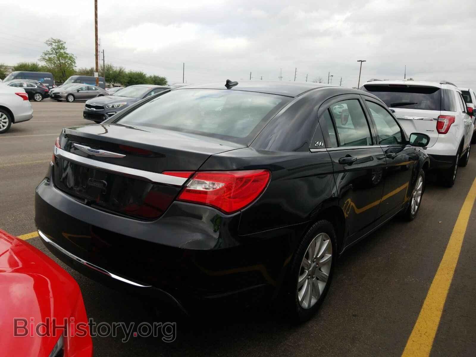 2011 Chrysler 200 - VIN: 1C3BC1FB9BN512932 - Фото 2
