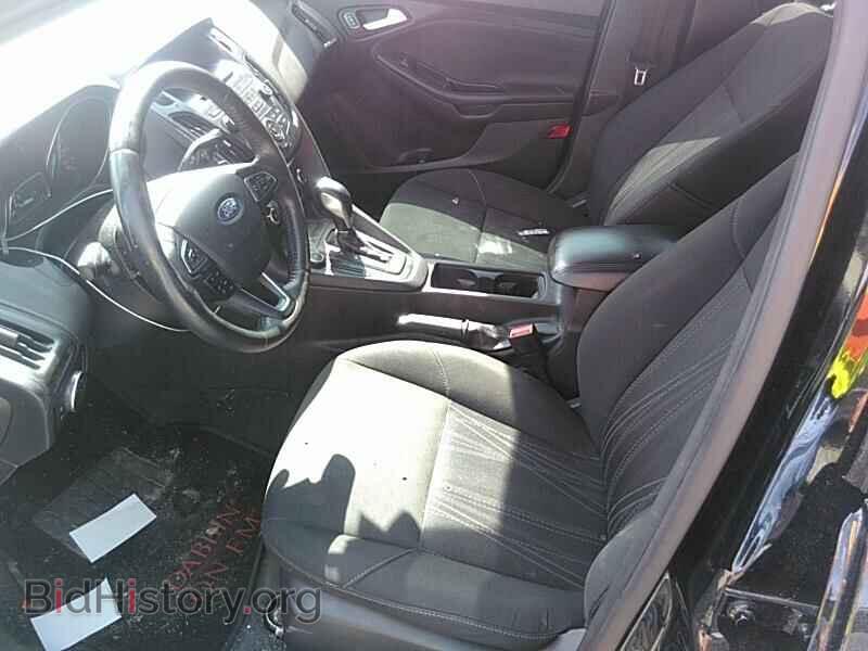 2016 Ford Focus - VIN: 1FADP3F20GL241076 - Photo 3