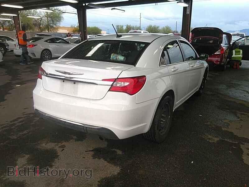 2014 Chrysler 200 - VIN: 1C3CCBAB0EN207437 - Фото 2