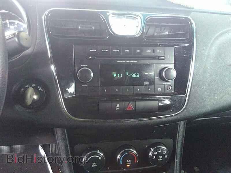 2014 Chrysler 200 - VIN: 1C3CCBAB0EN207437 - Фото 4
