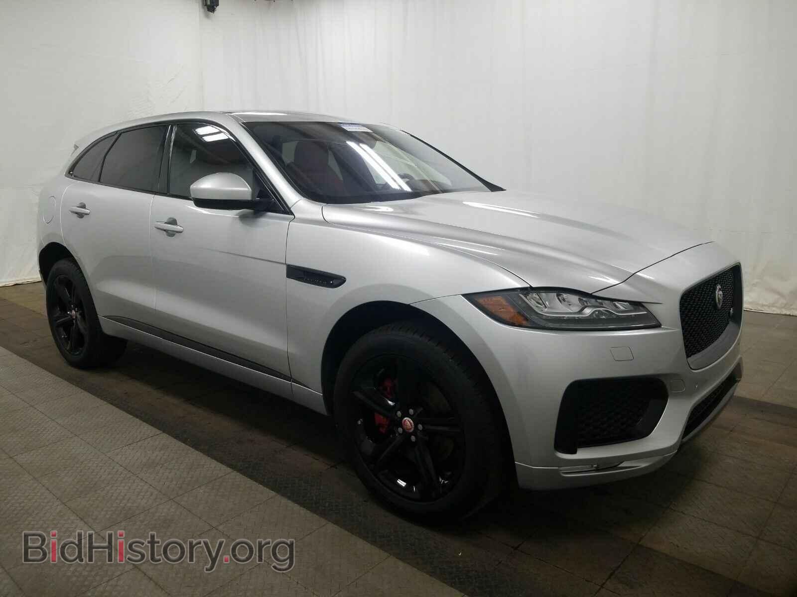 2017 Jaguar F-PACE - VIN: SADCM2BVXHA885551 - Фото 3