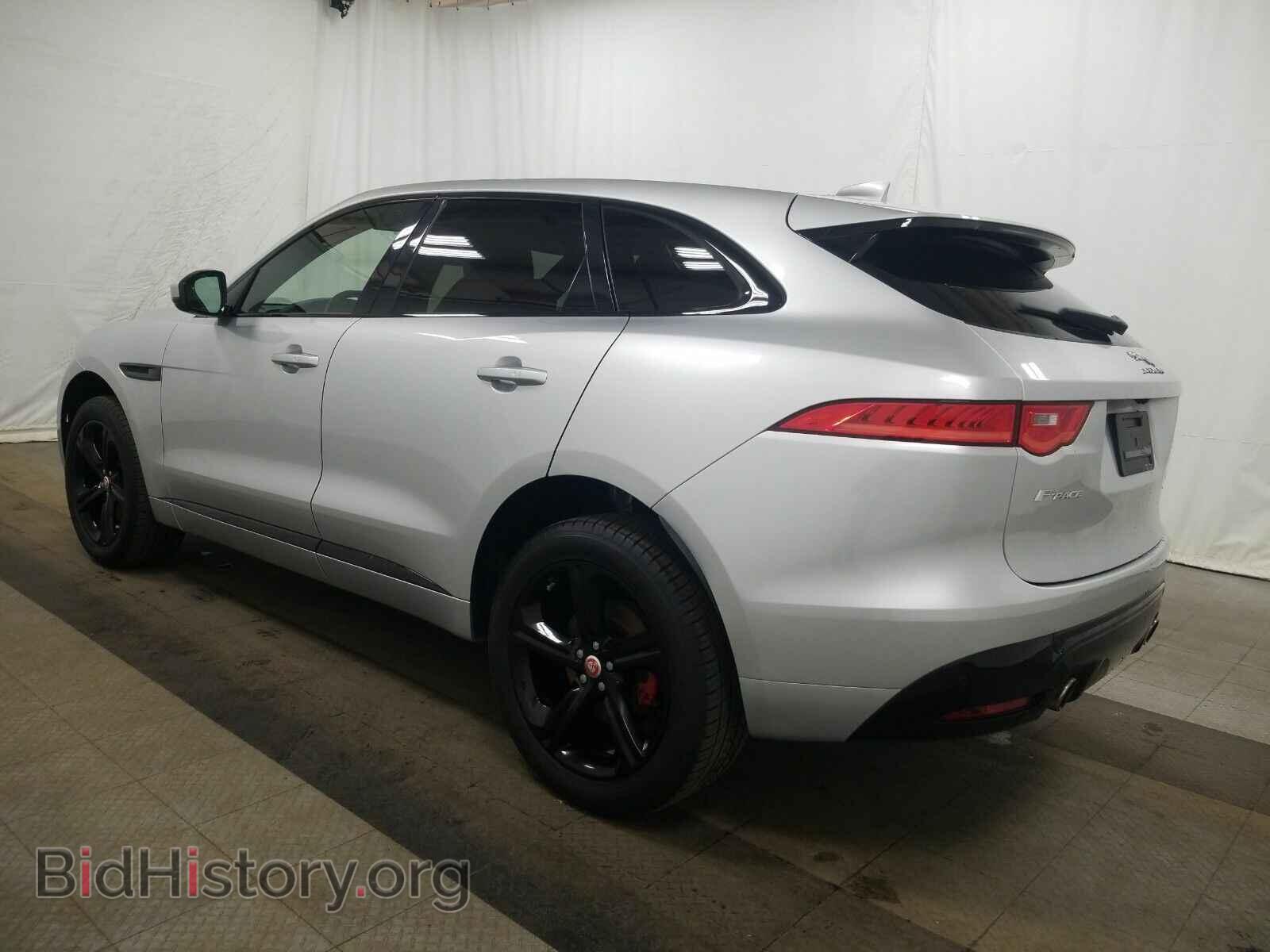 2017 Jaguar F-PACE - VIN: SADCM2BVXHA885551 - Фото 6