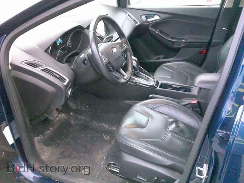 2016 Ford Focus - VIN: 1FADP3N23GL366543 - Photo 3