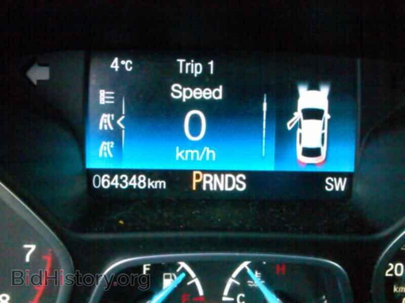 2016 Ford Focus - VIN: 1FADP3N23GL366543 - Photo 5