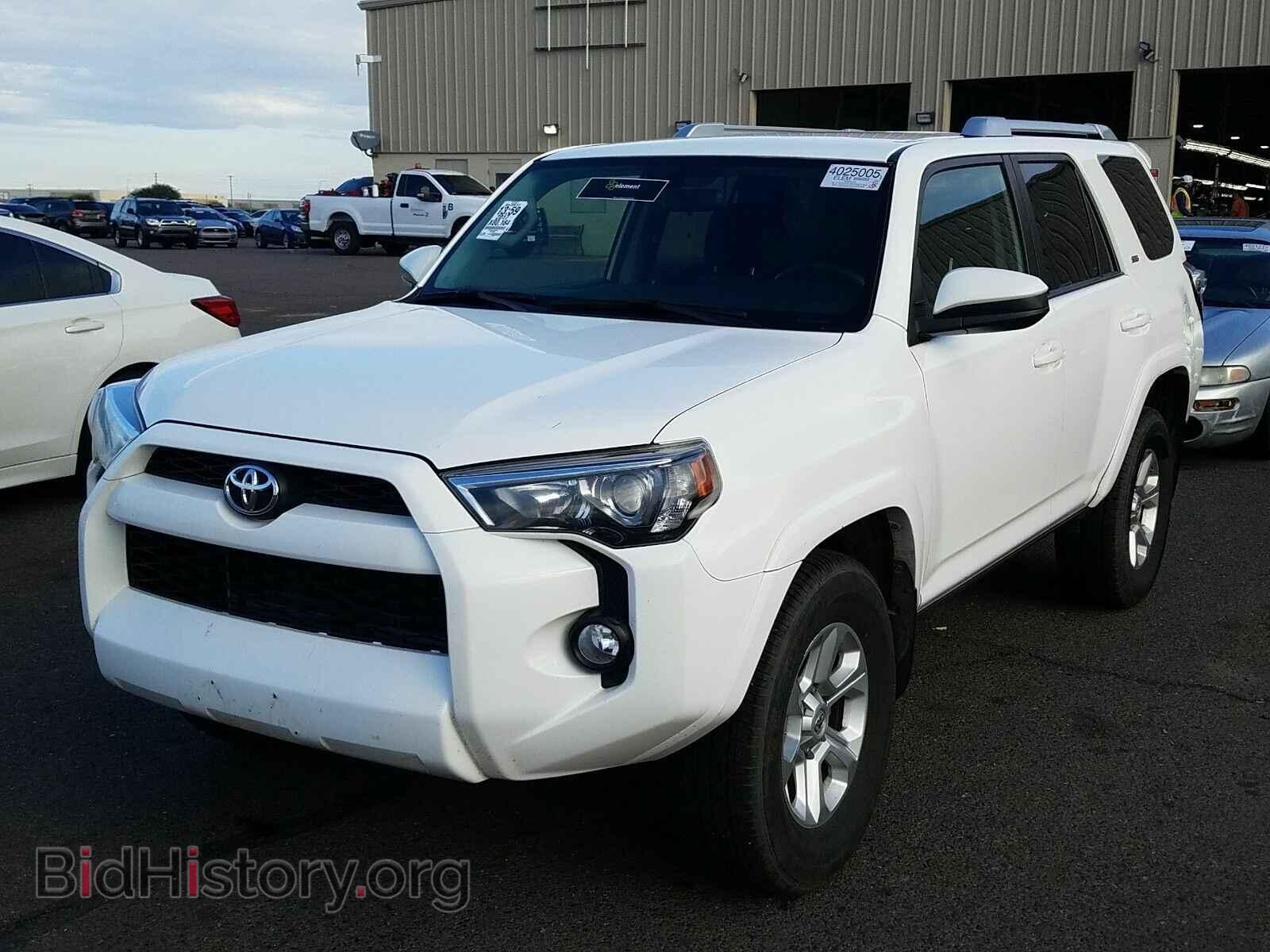 Photo JTEBU5JR4H5450932 - Toyota 4Runner 2017