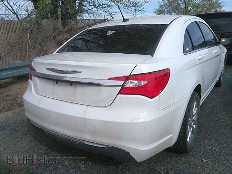 2014 Chrysler 200 - VIN: 1C3CCBAB3EN212695 - Фото 2