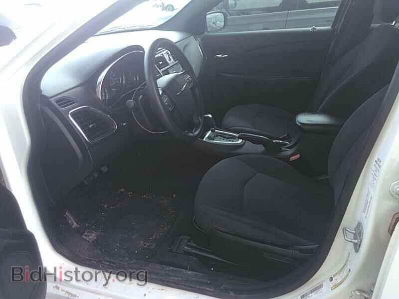 2014 Chrysler 200 - VIN: 1C3CCBAB3EN212695 - Фото 3