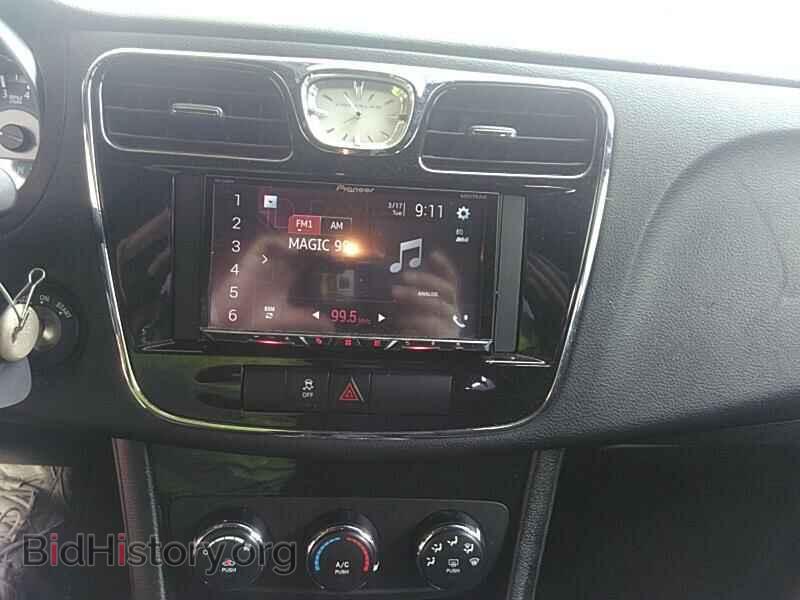 2014 Chrysler 200 - VIN: 1C3CCBAB3EN212695 - Фото 4