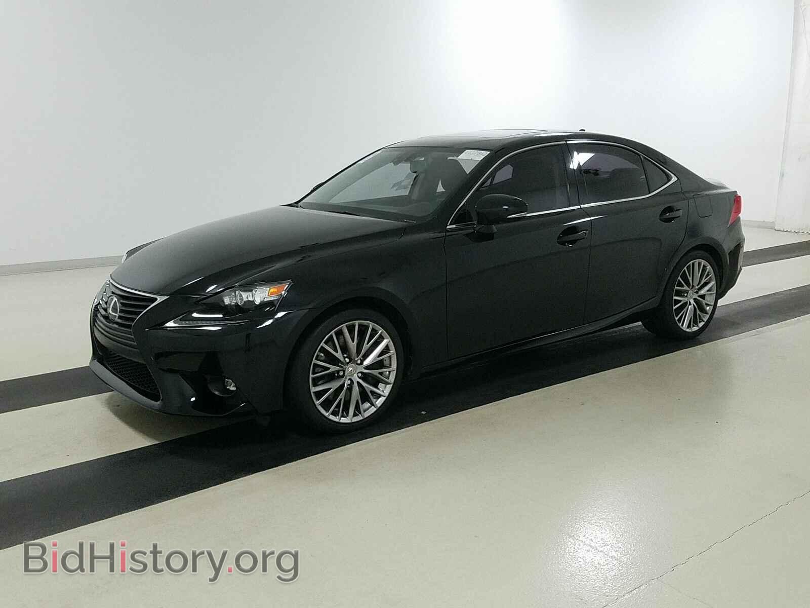 Photo JTHBA1D2XG5011445 - Lexus IS 200t 2016