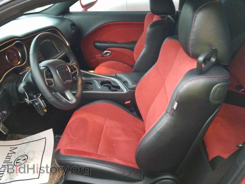2017 Dodge CHALLENGER (VIN 2C3CDZGG2HH598662) — photo 3 of 11
