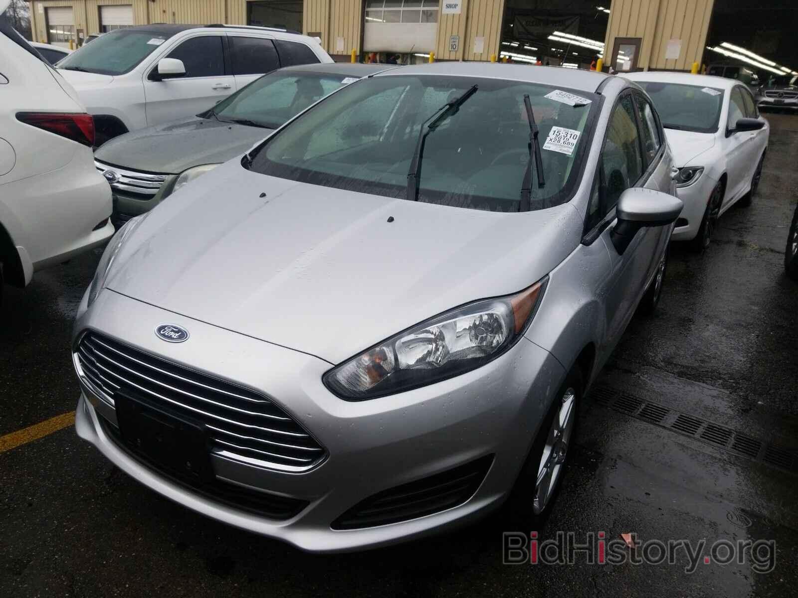 Photo 3FADP4EJ1KM124208 - Ford Fiesta 2019