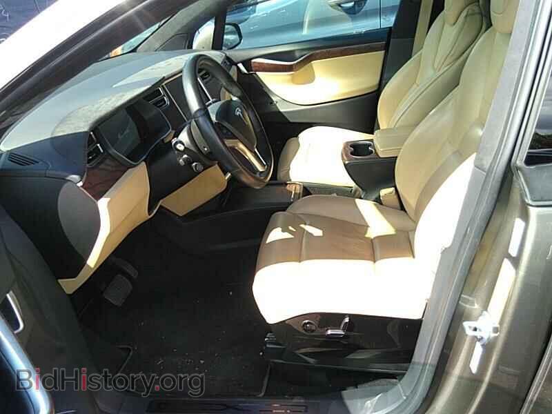 2016 Tesla Model X - VIN: 5YJXCBE24GF004608 - Фото 3