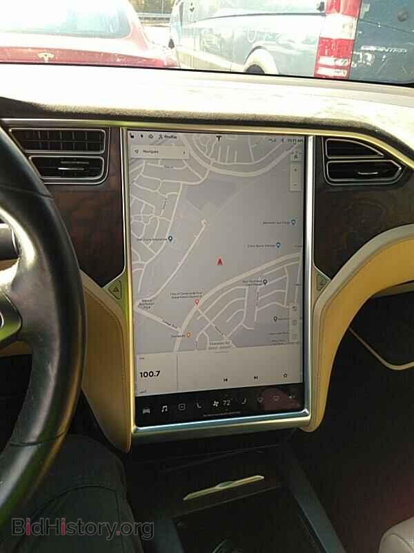 2016 Tesla Model X - VIN: 5YJXCBE24GF004608 - Фото 4