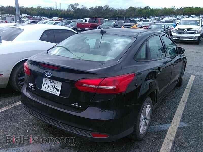2015 Ford Focus - VIN: 1FADP3F22FL204058 - Фото 2