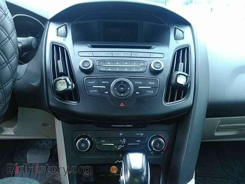 2015 Ford Focus - VIN: 1FADP3F22FL204058 - Фото 4