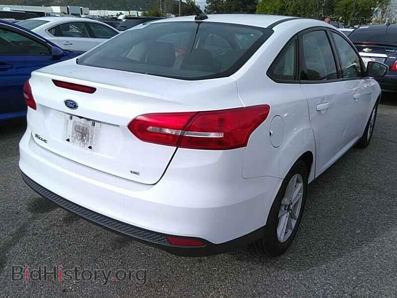 2017 Ford Focus - VIN: 1FADP3F24HL235993 - Фото 2