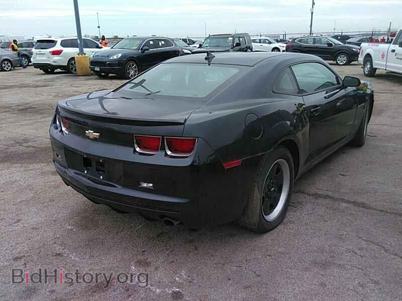 2013 Chevrolet Camaro - VIN: 2G1FA1E30D9201868 - Photo 2