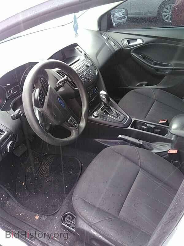 2015 Ford Focus - VIN: 1FADP3F22FL373836 - Фото 3