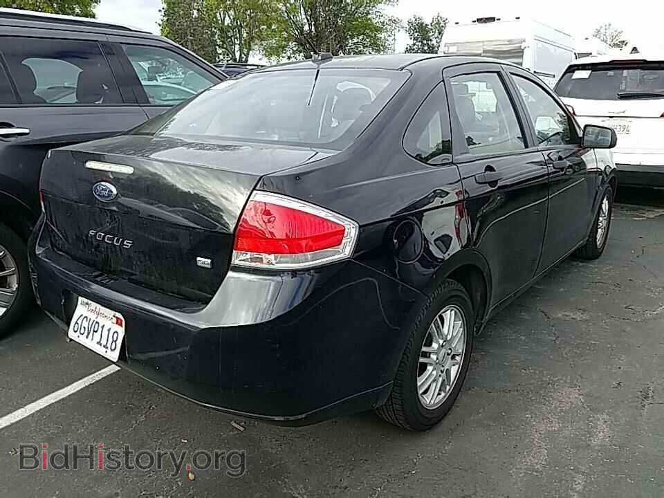 2009 Ford Focus - VIN: 1FAHP35N09W106081 - Фото 2