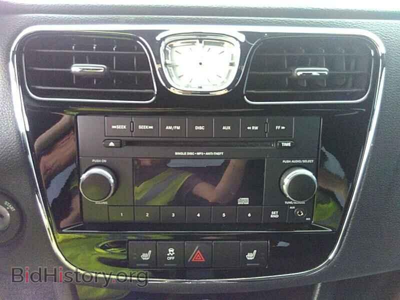 2013 Chrysler 200 - VIN: 1C3CCBAB8DN760920 - Фото 4