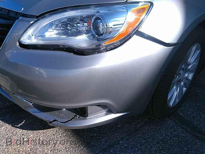 2014 Chrysler 200 - VIN: 1C3CCBAB7EN205216 - Фото 10