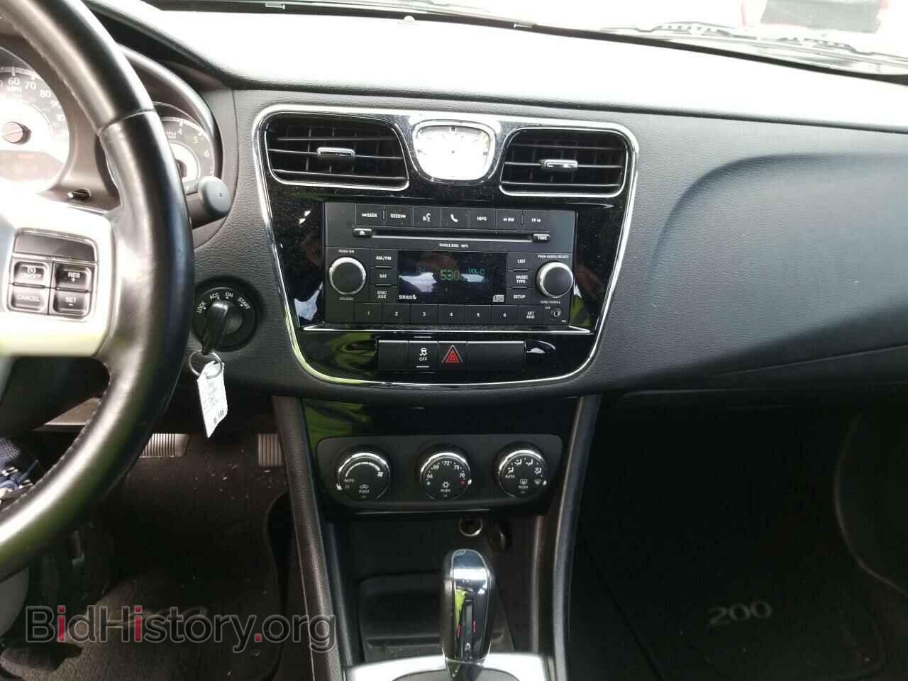 2011 Chrysler 200 - VIN: 1C3BC1FBXBN585808 - Фото 4