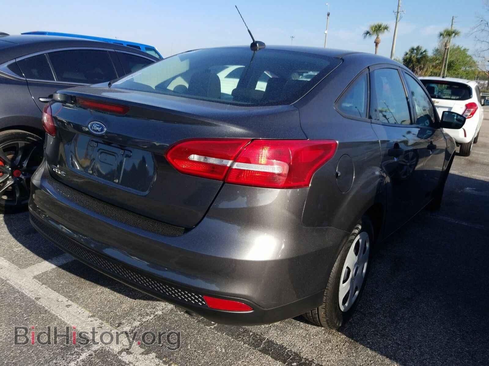 2017 Ford Focus - VIN: 1FADP3E26HL231946 - Фото 2