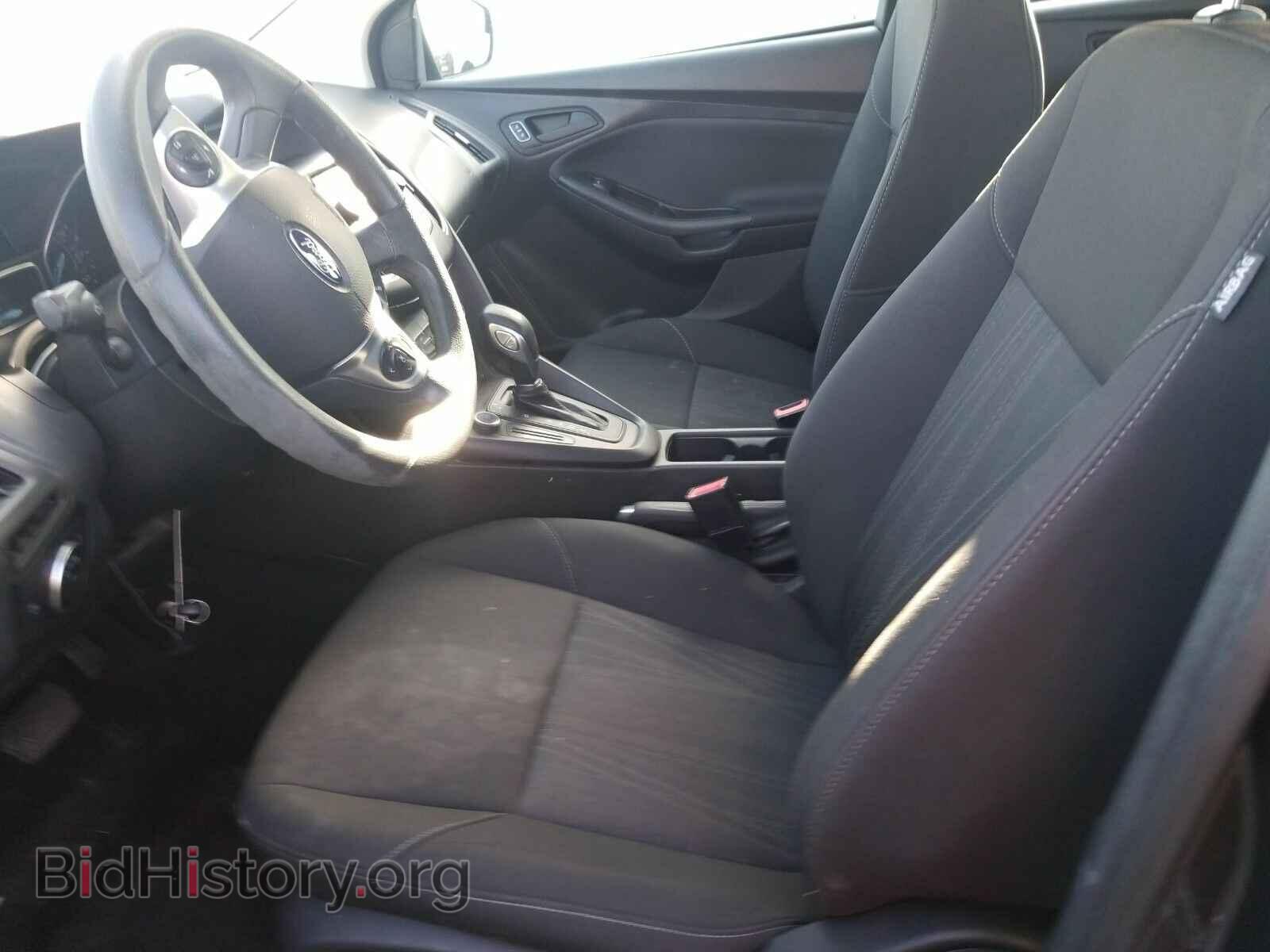 2017 Ford Focus - VIN: 1FADP3E26HL231946 - Фото 3