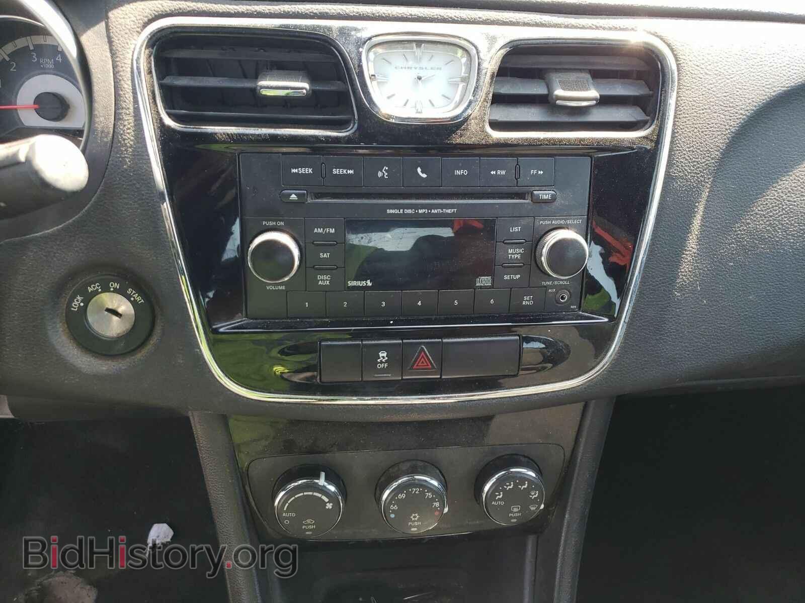 2011 Chrysler 200 - VIN: 1C3BC1FG3BN614464 - Фото 4