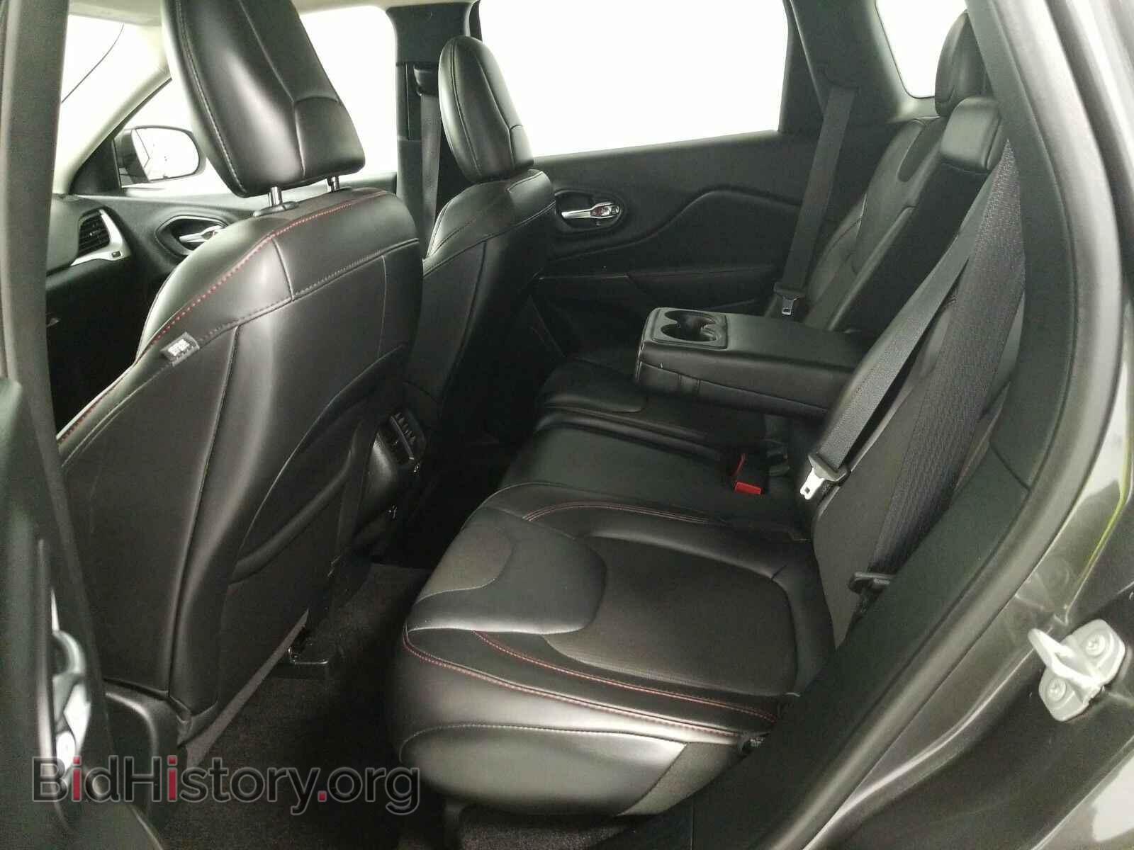 2017 Jeep Cherokee - VIN: 1C4PJMBS0HW565665 - Фото 13