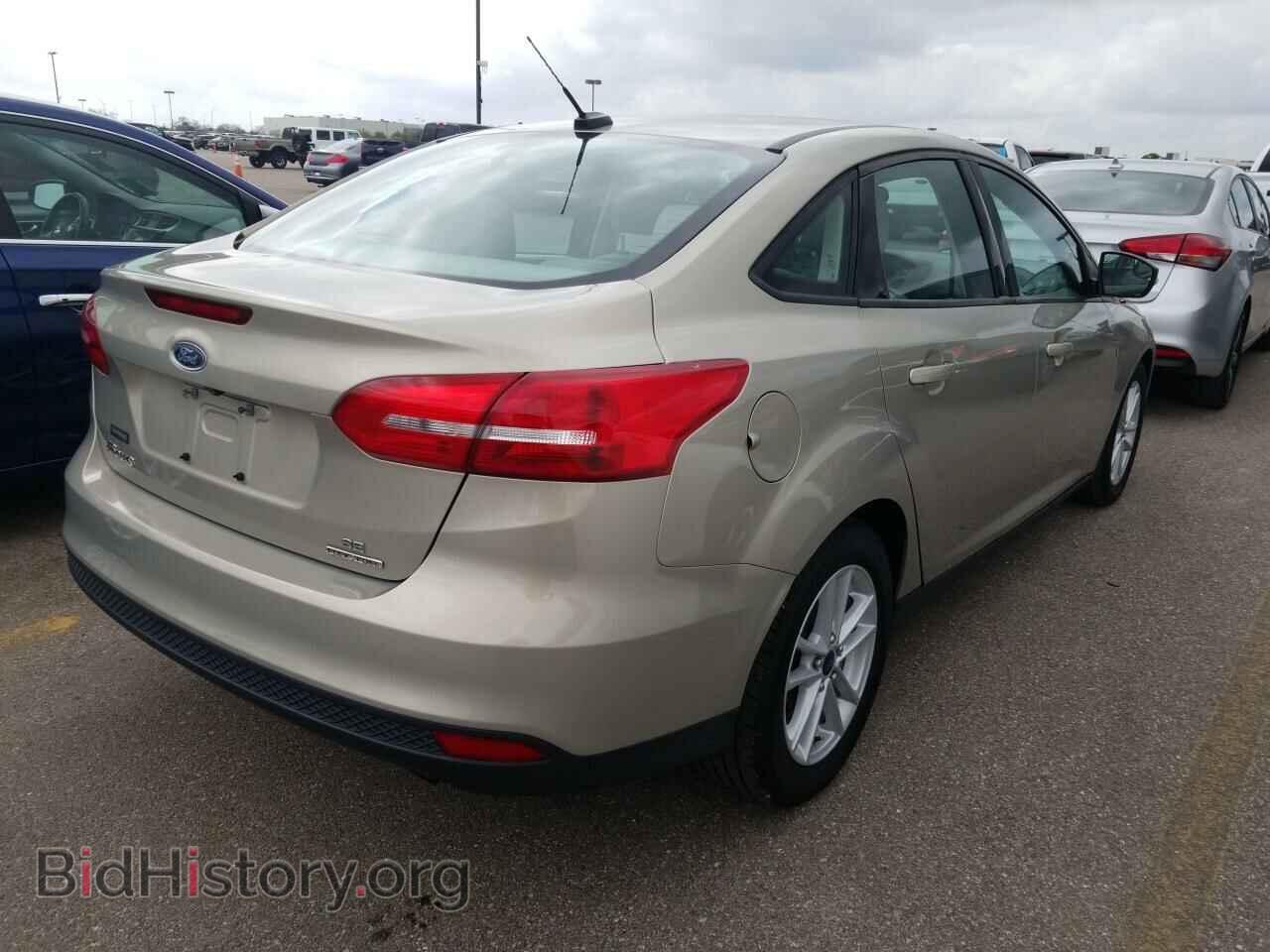 2016 Ford Focus - VIN: 1FADP3F22GL266349 - Photo 2