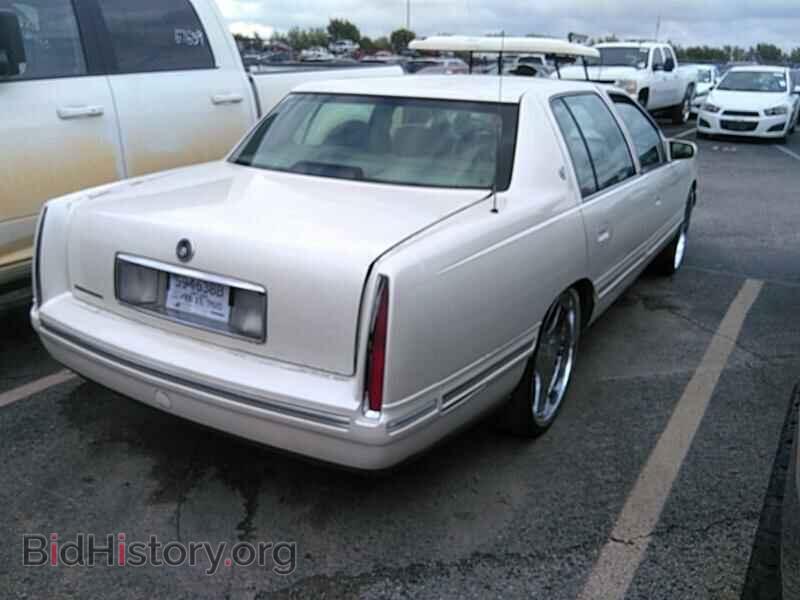 1997 Cadillac Deville - VIN: 1G6KD54YXVU252674 - Фото 2