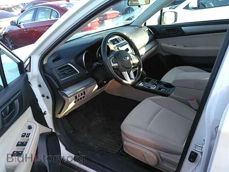 2017 Subaru Outback - VIN: 4S4BSAAC5H3371209 - Фото 3