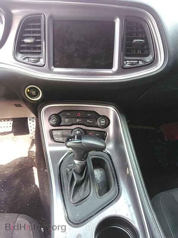 2016 Dodge Challenger - VIN: 2C3CDZBT2GH234633 - Photo 4