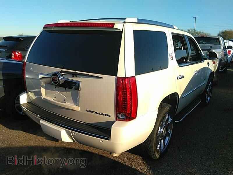 2011 Cadillac Escalade - VIN: 1GYS3BEF4BR201420 - Фото 2