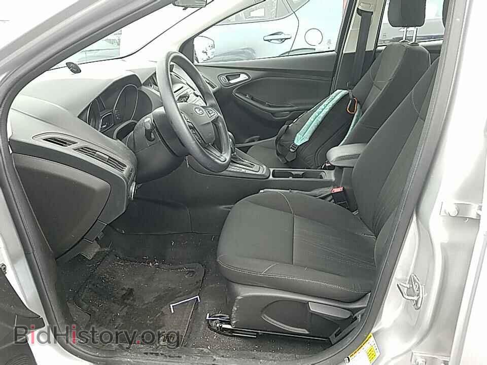 2017 Ford Focus - VIN: 1FADP3F25HL222928 - Фото 3